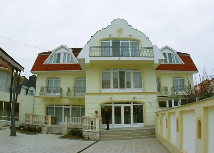 Aqua Blue Hotel 3*